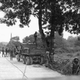 El “escuadrón” comenzando a cortar. Wikimedia Commons